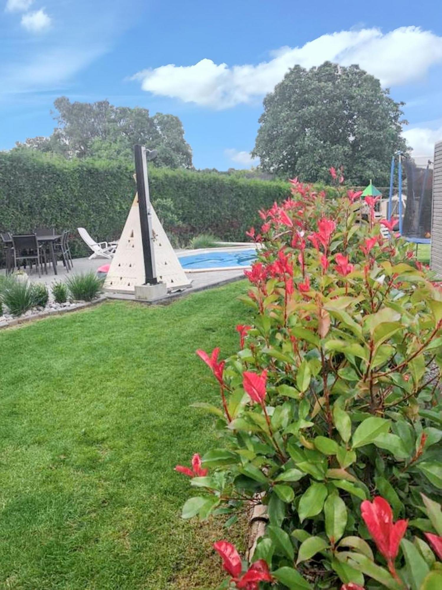 Charming House In Hamois With Shared Pool Villa Bagian luar foto